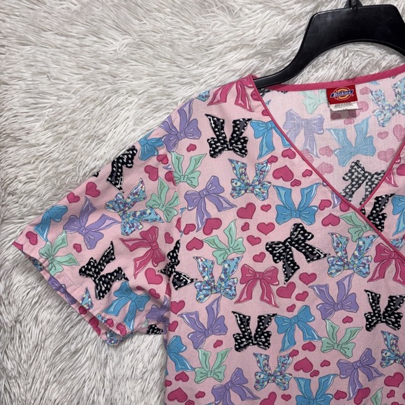 Dickies Scrub Top Women's Large Pink Bows Cotton Short Sleeve Nurse Medical - Picture 3 of 11